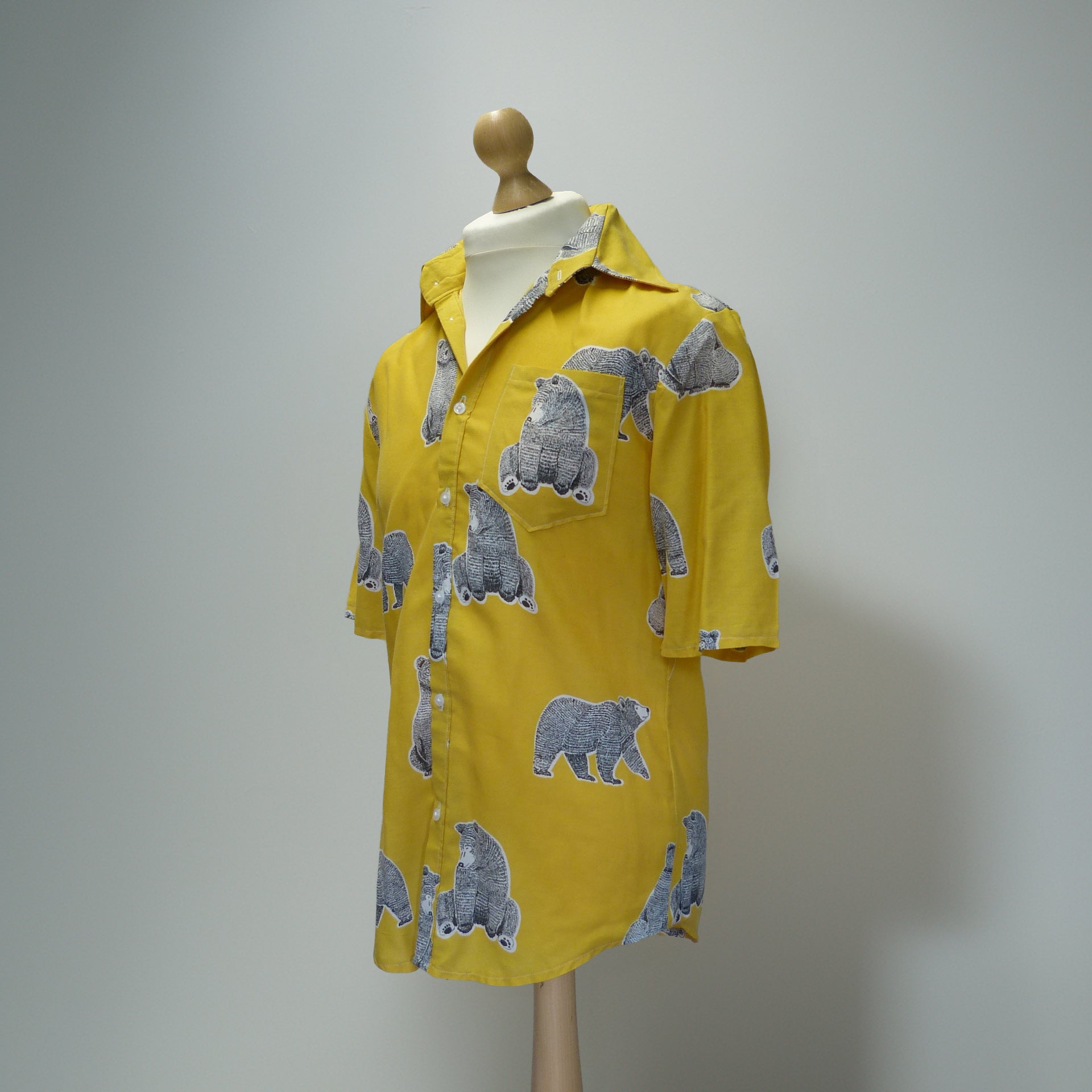 Bear with me    Neck 17" chest 101cm/40"