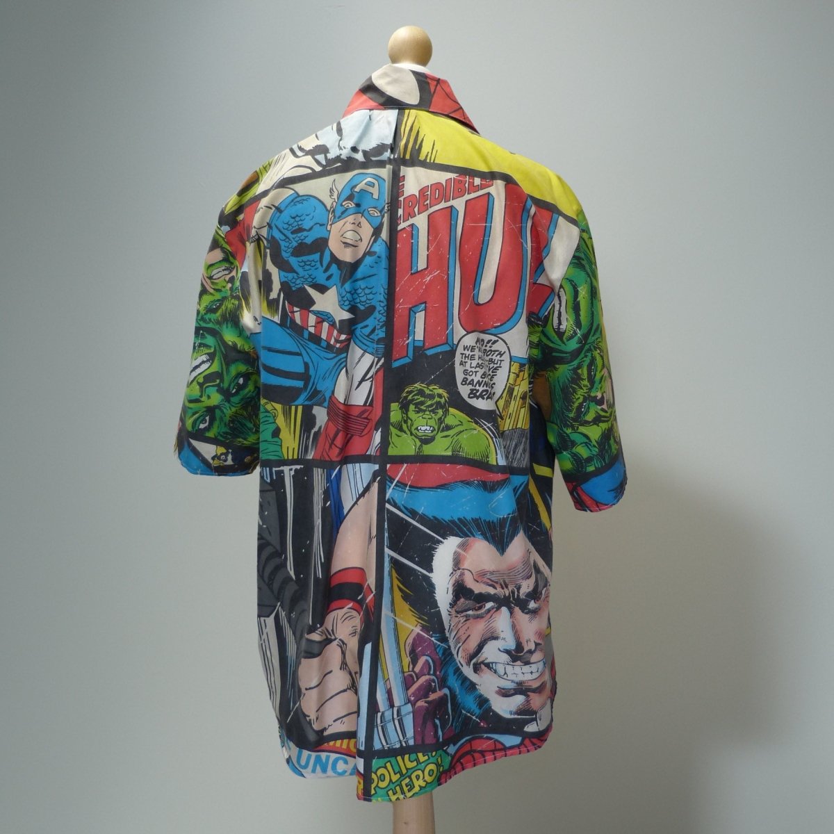 Comic strip Neck 20" chest 127cm / 50" - Sew Revamp