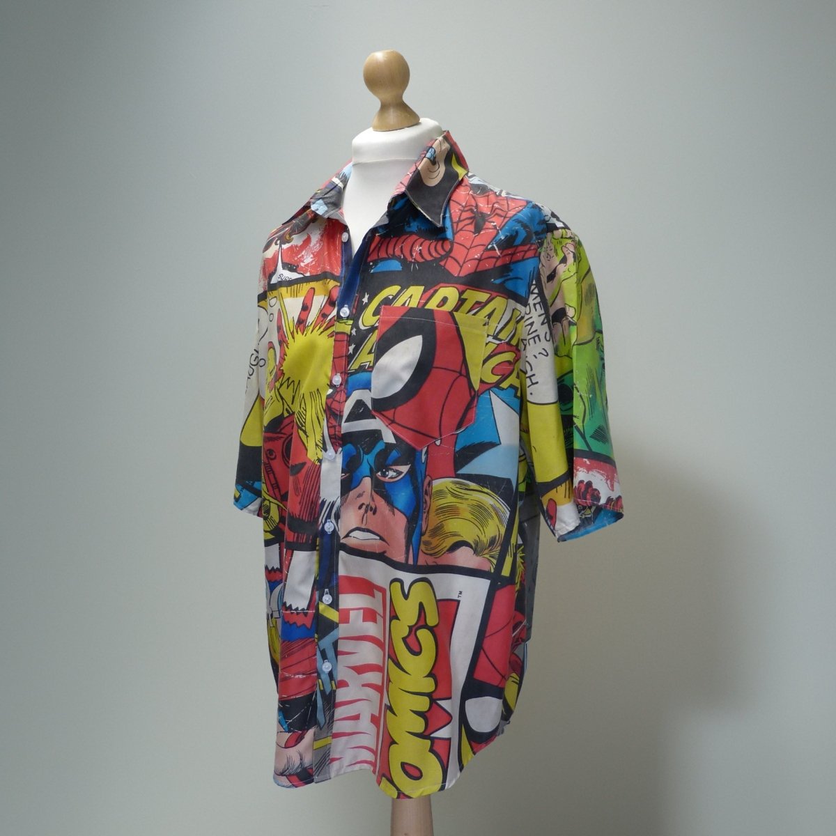 Comic strip Neck 20" chest 127cm / 50" - Sew Revamp