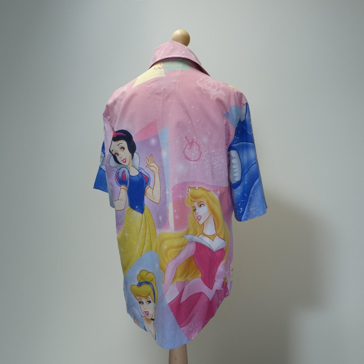 Once upon a time Neck 19.5" chest 122cm /48" - Sew Revamp