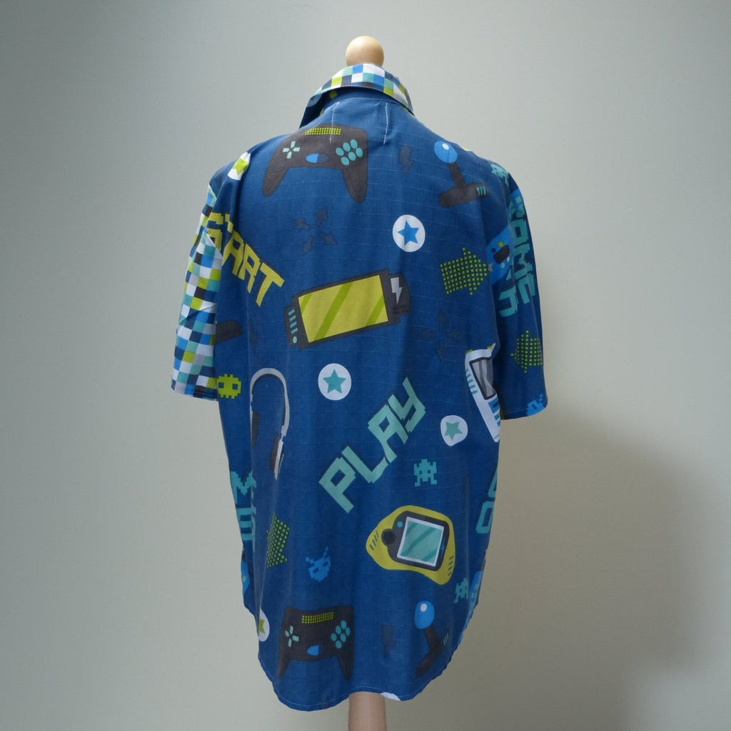 Pixel dreams Neck 20" chest 127cm/ 50" - Sew Revamp