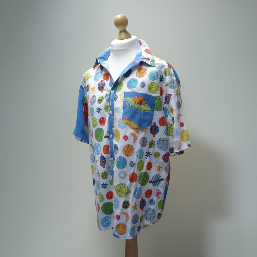 Planets & Aliens Neck 19" chest 130cm/ 51" - Sew Revamp