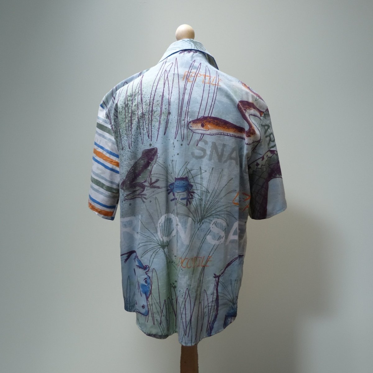 Slippery & slimy Neck 19.5" chest 127cm /50" - Sew Revamp