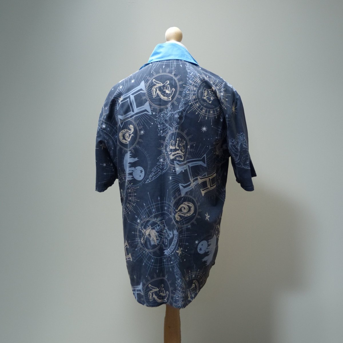 Spells & potions Neck 19" chest 127cm /50" - Sew Revamp